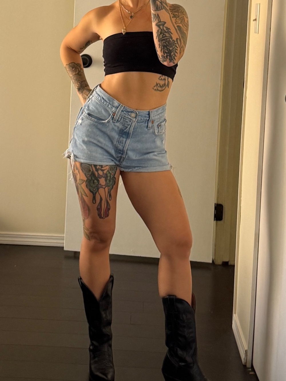 Levis Cut Off Jean Shorts
